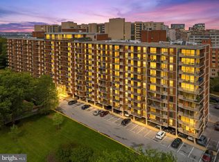 1300 Army Navy Dr APT 608, Arlington, VA 22202