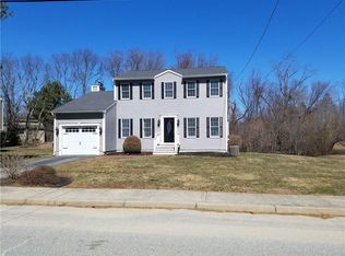 51 Valley View Dr, Cranston, RI 02921