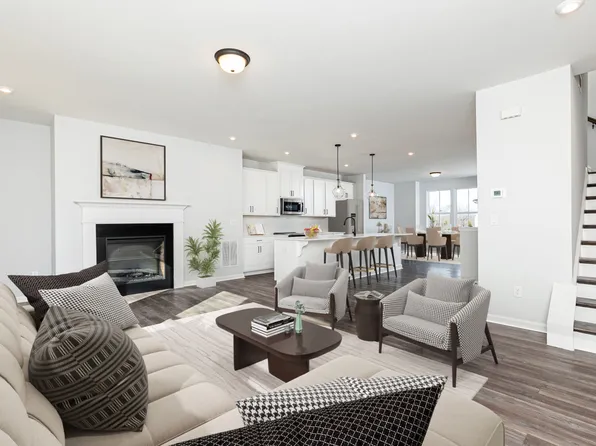 2736 Creek View Ter NW, Atlanta, GA 30318