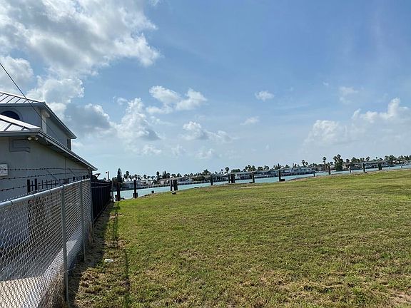3rd image of 0 S South Shr