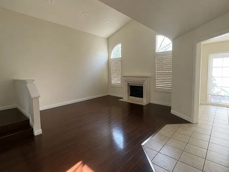 1217 Oak Creek Rd — Photo 1