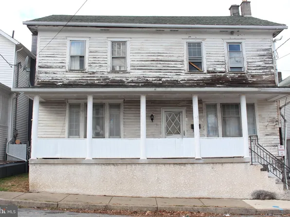 15 Hillside Ave, Edwardsville, PA 18704