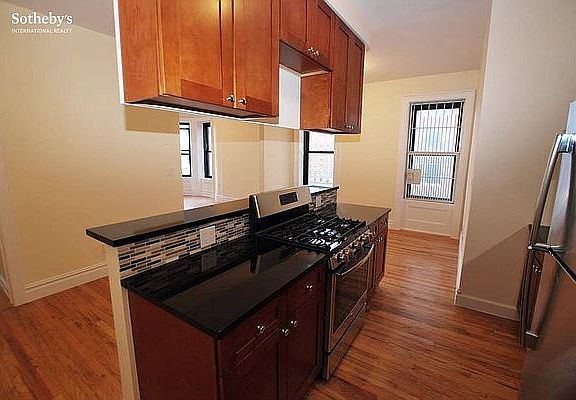 3rd image of 251 W 87th St APT 72