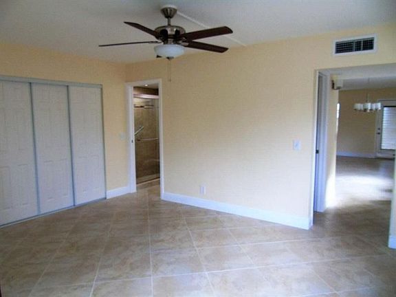 5th image of 530 Normandy Ln #L