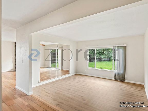 4th image of 808 Tremont Ct