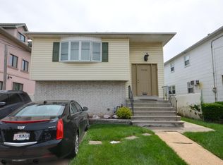 2350 Hylan Blvd, Staten Island, NY 10306