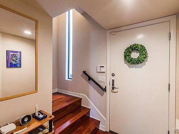 2nd image of 1131 20th St APT 7