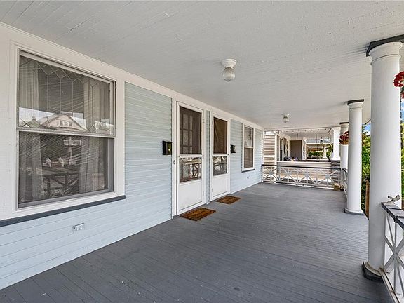 3rd image of 1596 Alameda Ave