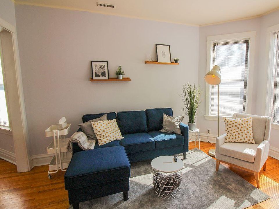 1st image of 1527 N Western Ave #3