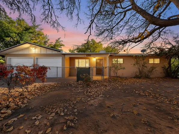 1809 Conita Real Ave SW, Albuquerque, NM 87105