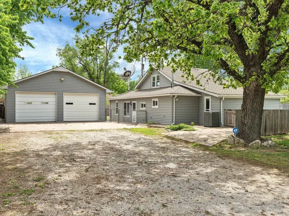 4527 W 12th St N, Wichita, KS 67212