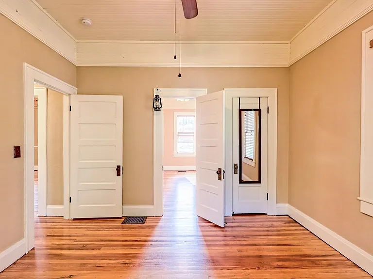 493 Valley St — Photo 36