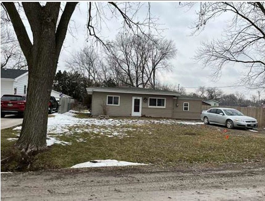 1096 Angola Ave, Mount Morris, MI 48458 Zillow