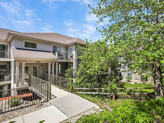3rd image of 7203 Mid Town Rd APT 304