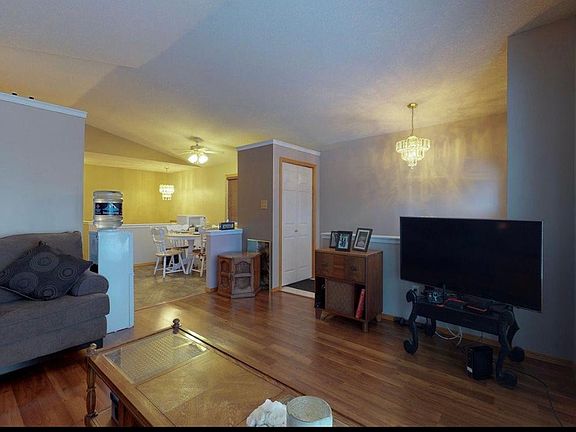 4th image of 14815 47th St NW