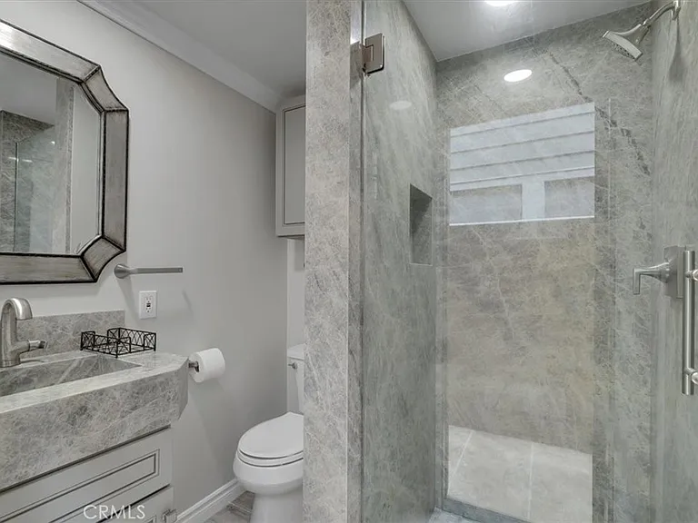 2808 W Oceanfront — Photo 25