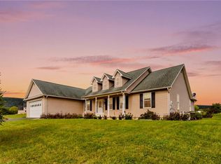 8943 Slateville Rd, Kempton, PA 19529