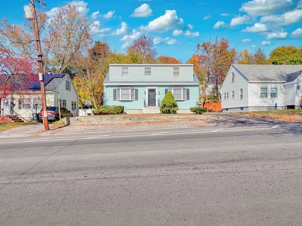 897 Riverside Dr, Methuen, MA 01844