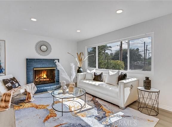 5th image of 367 Giano Ave