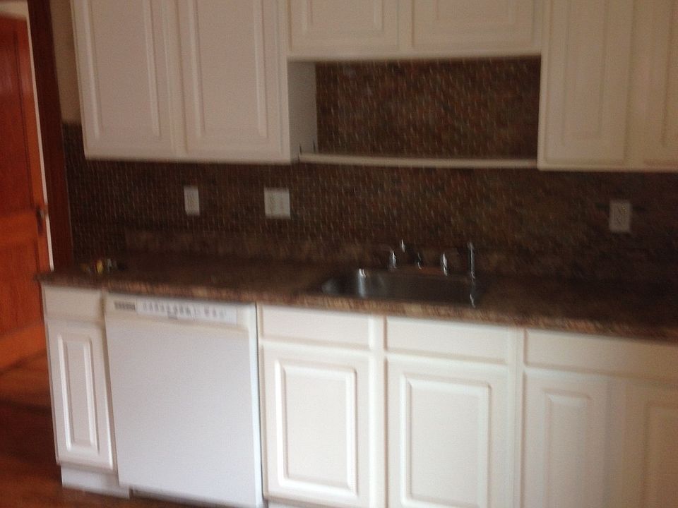 2nd image of 15 Bardwell St #2