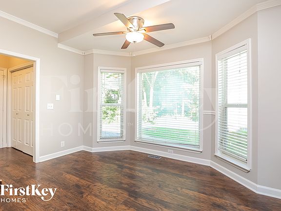 5th image of 221 Shoemaker Ct