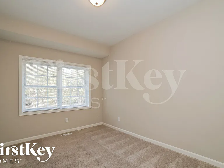 1 White Pines Dr — Photo 13