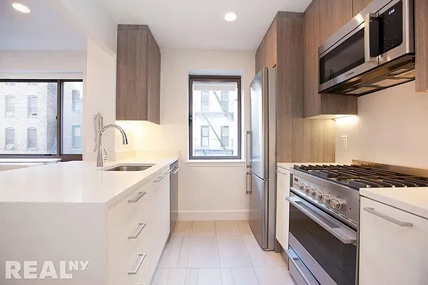 Rented by REAL New York | media 16