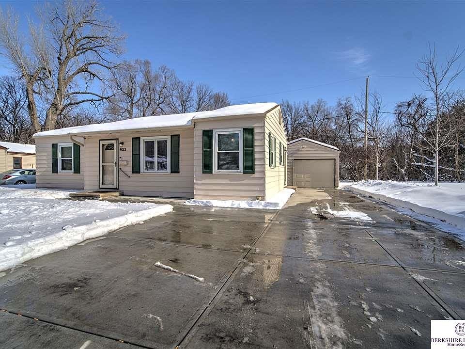 1st image of 923 Cole Creek Dr