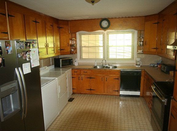 3rd image of 899 Joseph Martin Hwy