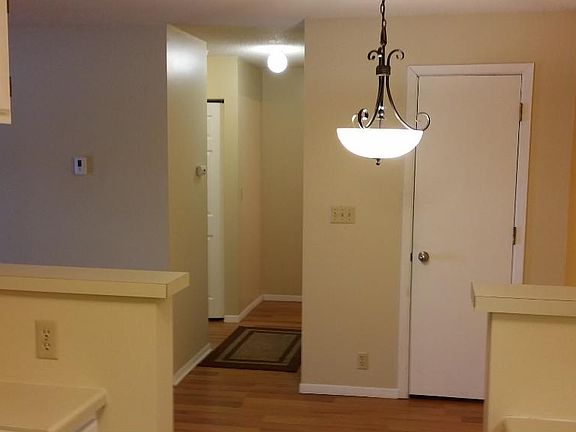 5th image of 2276 Benson Ave APT B