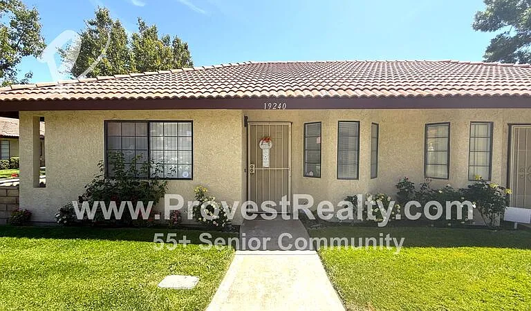 19240 Cottonwood Dr — Photo 1