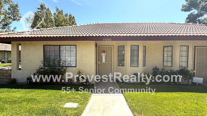 1st image of 19240 Cottonwood Dr