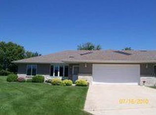1007 Wood Park Ln, Albert Lea, MN 56007