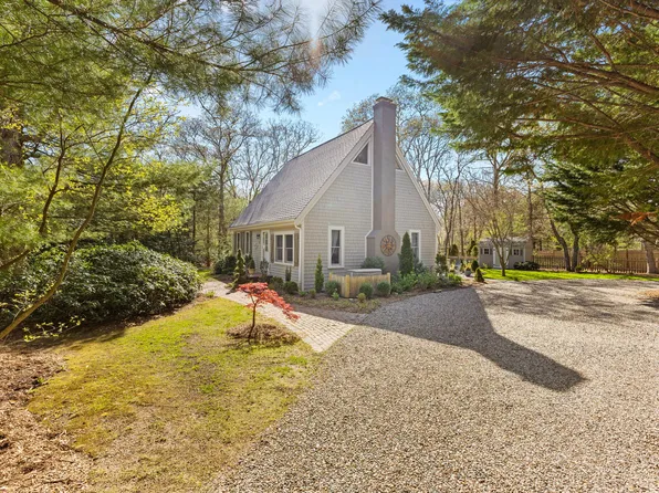 11 White Oak Trail, Centerville, MA 02632