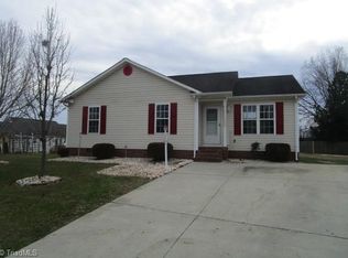 1504 Sunwood Ct, High Point, NC 27263
