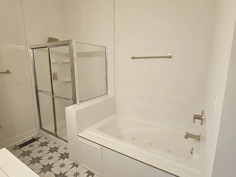 1214 Splashing Brook Dr — Photo 9