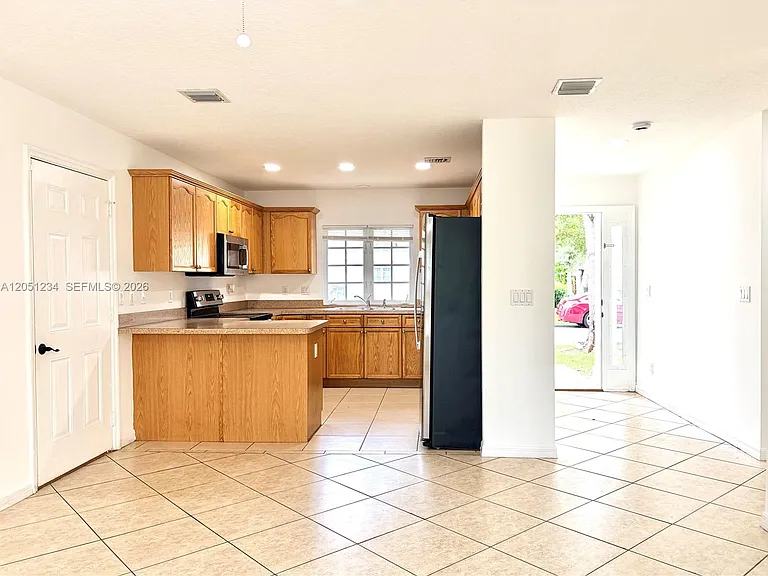 3836 Dove Landing Rd — Photo 4