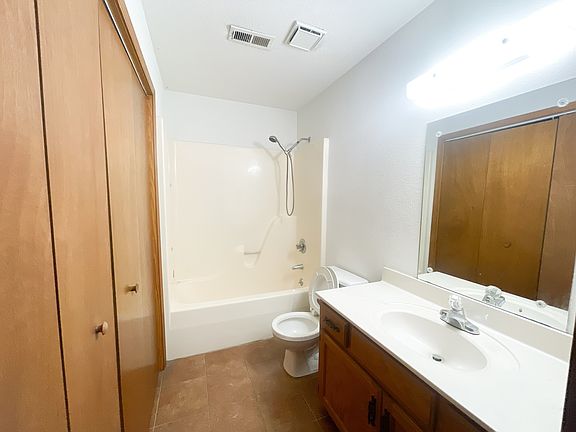 4th image of 1547 Belair Dr