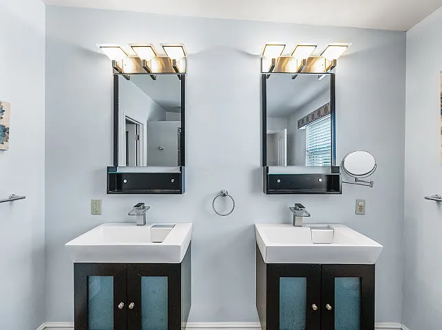 153 S 19th St — Photo 14