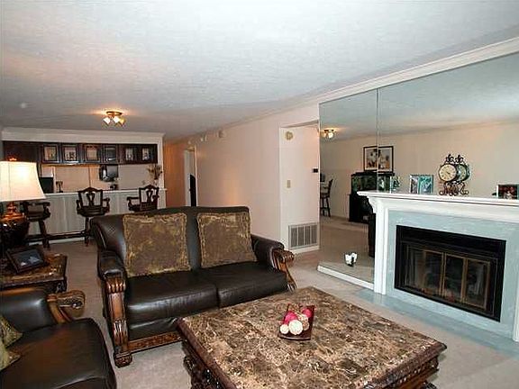 2nd image of 203 Donard Park Ave