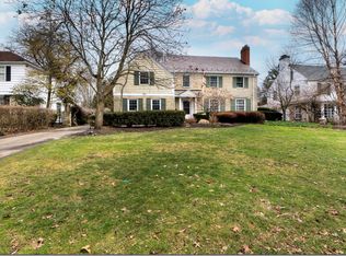 2685 Rocklyn Rd, Shaker Heights, OH 44122