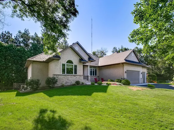 680 Cedar View Ct, Shoreview, MN 55126