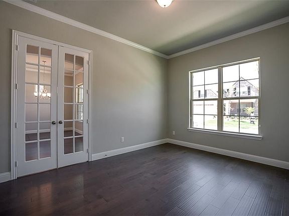 5th image of 5021 Basham Ln