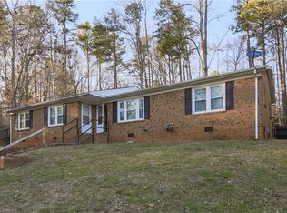 235 Flynt St, Lexington, NC 27295