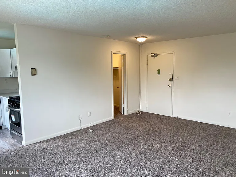 3515 Washington Blvd N #406 — Photo 3