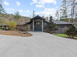 636 Oak Shadow Ln, Ellijay, GA 30536
