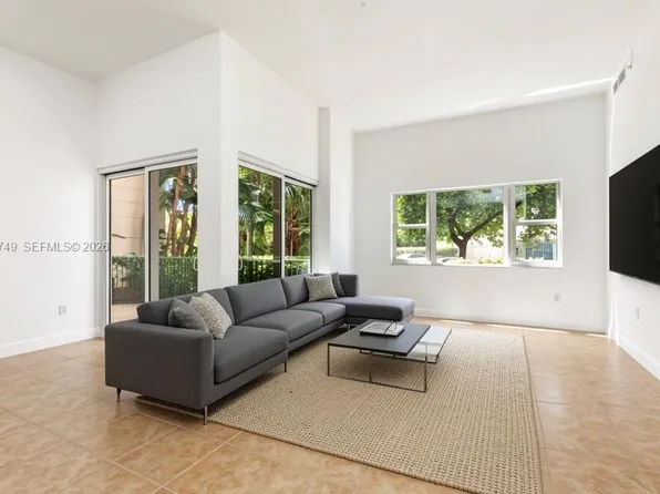 19900 E Country Club Dr APT 104, Aventura, FL 33180