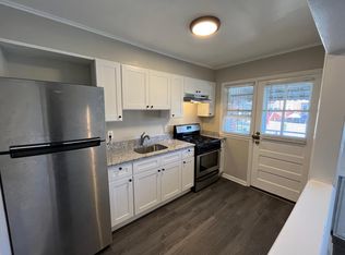 122 Hampshire Rd, Essex, MD 21221