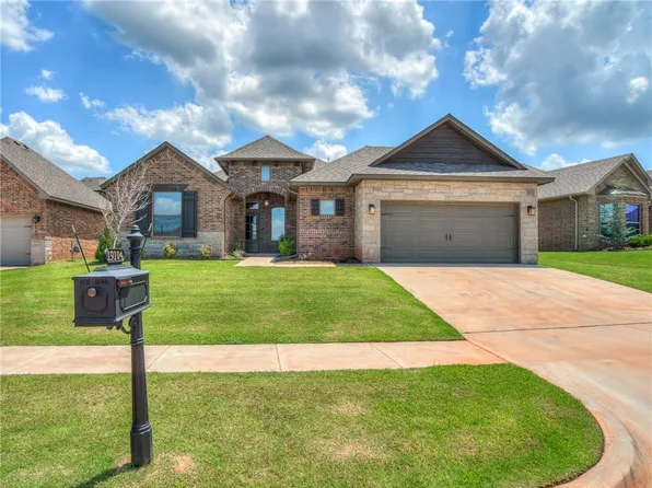 19104 Rush Springs Ln, Edmond, OK 73012