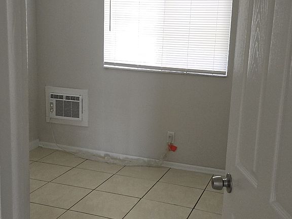 3rd image of 2452 Stella St APT 107